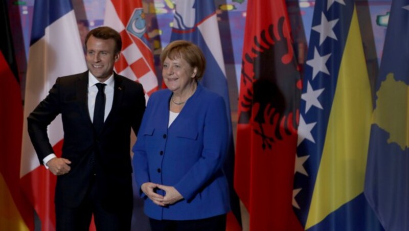 Merkel und Macron bei der Balkan-KOnfernez in Berlin (Bild: The Associated Press)