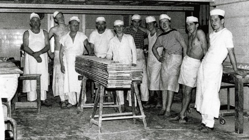 Die „Hofbäcker“ in den 1960er-Jahren. Heute hat das Unternehmen laut eigenen Angaben 20 Mitarbeiter. (Bild: Hofbäckerei Edegger-Tax OG)