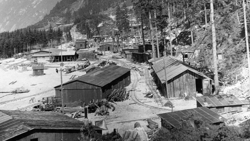 Das KZ im oberösterreichischen Ebensee nach der Befreiung (Bild: APA)