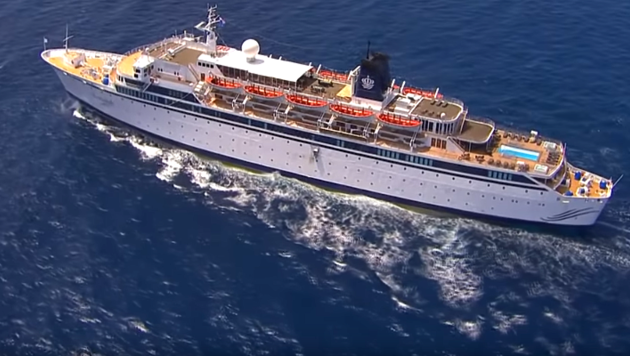 Das Kreuzfahrtschiff „Freewinds“ gehört Scientology. (Bild: kameraone)