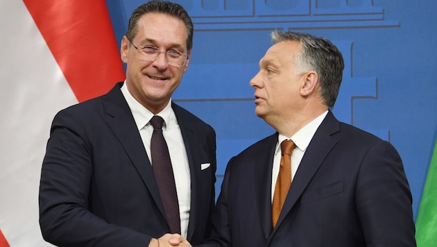 Strache und sein ungarisches Vorbild, Ministerpräsident Viktor Orban (Bild: AFP)