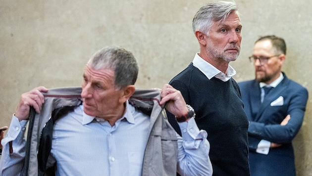 Die Angeklagten Walter Meischberger und Peter Hochegger (Bild: APA/GEORG HOCHMUTH/APA-POOL)
