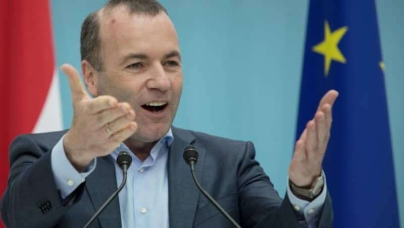 Geht es nach der EVP, soll Manfred Weber der nächste EU-Kommissionschef werden. (Bild: APA/AFP/ALEX HALADA)