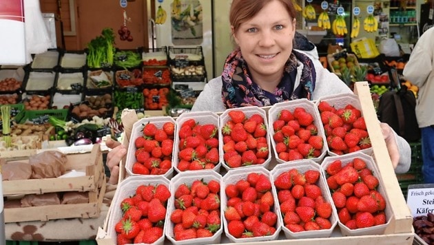 Geschmacklich und farblich allerbeste Ware - erntefrische Erdbeeren aus der Steiermark (Bild: Christian Jauschowetz)