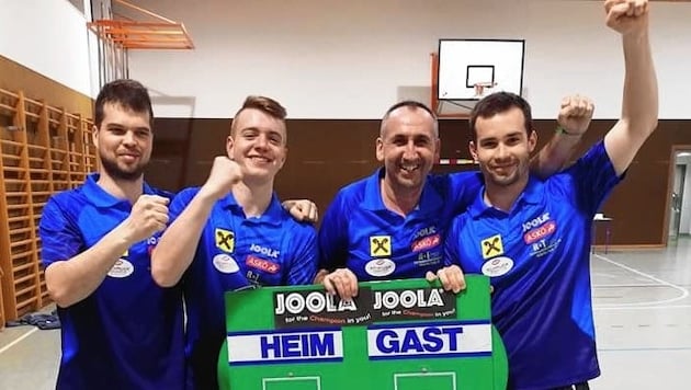 Kuchls Tischtennis-Team mit Mate Moricz, Thomas Ziller, Trainer Attila Halmai und Lukas Seidl (v. li.). (Bild: Hannes Wimmer)