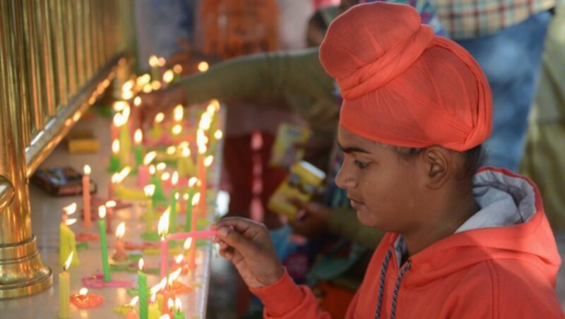 Ein Sikh-Bub mit dem für junge Vertreter der Religionsgruppe typischen Patka (Bild: APA/AFP/NARINDER NANU)