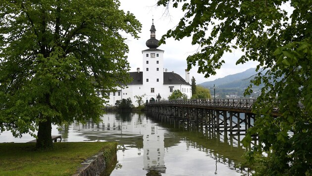 Schloss Orth ist ein Wahrzeichen von Gmunden - steht aber nicht zum Verkauf (Bild: Klemens Fellner)