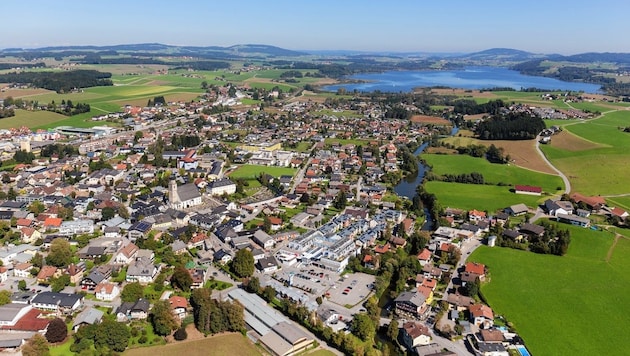 Luftbild von Seekirchen (Bild: Region Salzburger Seenland)