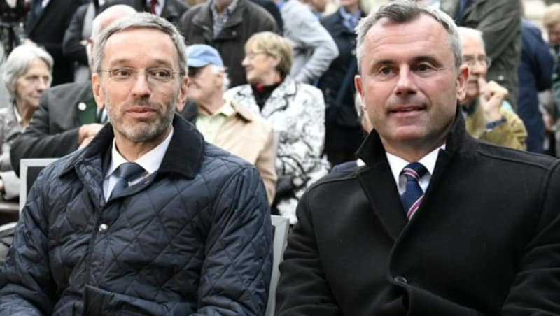 Norbert Hofer (re.), Herbert Kickl: Wer sitzt am längeren Ast? (Bild: APA/HANS PUNZ)