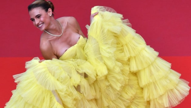 Fernanda Liz flutschte am roten Teppich in Cannes der Busen aus dem Kleid. (Bild: AFP)