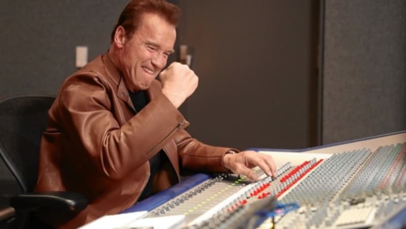 Hitverdächtig: Arnie will mit Gabalier und „Pump It Up“ durchstarten. (Bild: Sepp Pail)