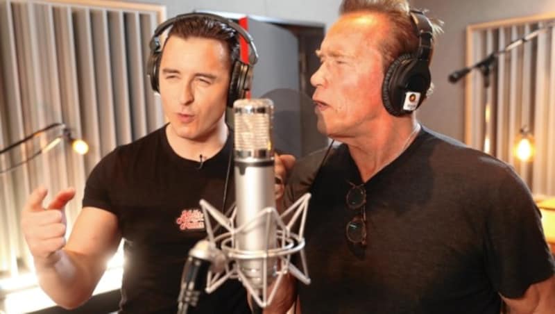 Mit Andreas Gabalier sang Arnold Schwarzenegger 2019 ein Lied ein. (Bild: Sepp Pail)