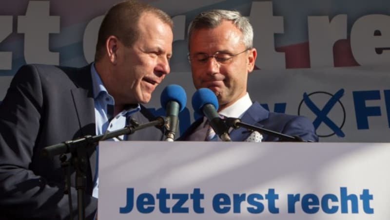 Harald Vilimsky und Norbert Hofer, FPÖ (Bild: AFP)