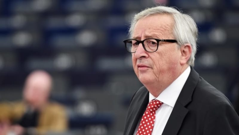 Wer folgt auf Jean-Claude Juncker an die Spitze der EU-Kommission und werden sich die rechten Parteien zu einer „Supergruppe“ zusammenschließen? Das sind zwei wichtige Fragen nach der EU-Wahl. (Bild: APA/AFP/FREDERICK FLORIN)