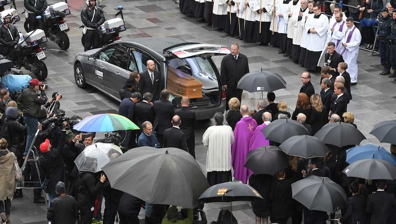 A temetési szertartás Bécsben 2019. május végén. (Bild: APA/ROLAND SCHLAGER)