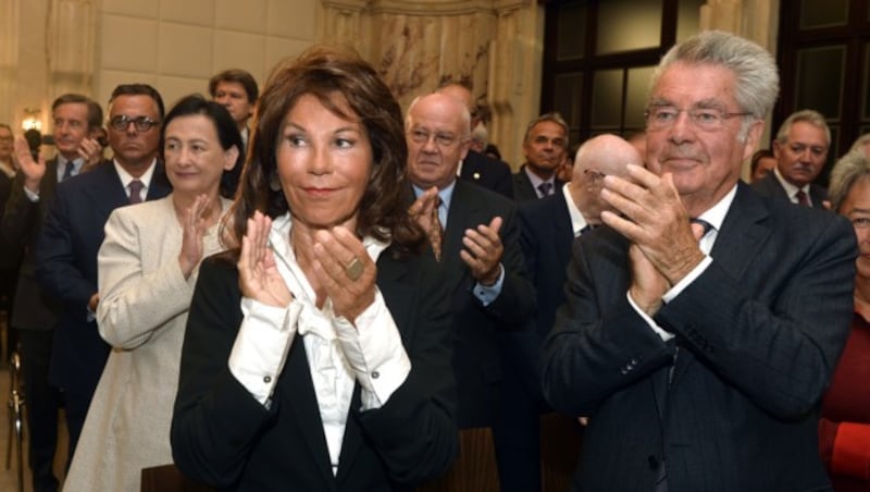 Verfassungstag mit der Präsidentin des Verfassungsgerichtshofs, Brigitte Bierlein, und Alt-Bundespräsident Heinz Fischer (Bild: APA/HERBERT PFARRHOFER)