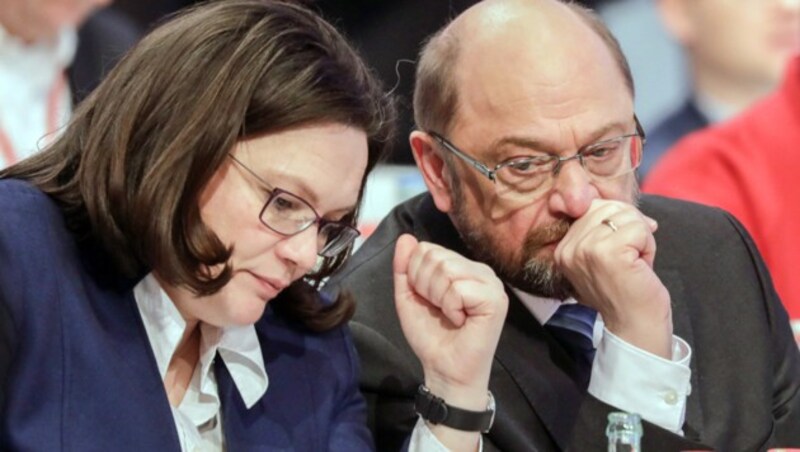 Schwieriges Verhältnis: Nahles und ihr möglicher Nachfolger Martin Schulz (Bild: APA/dpa/Kay Nietfeld)