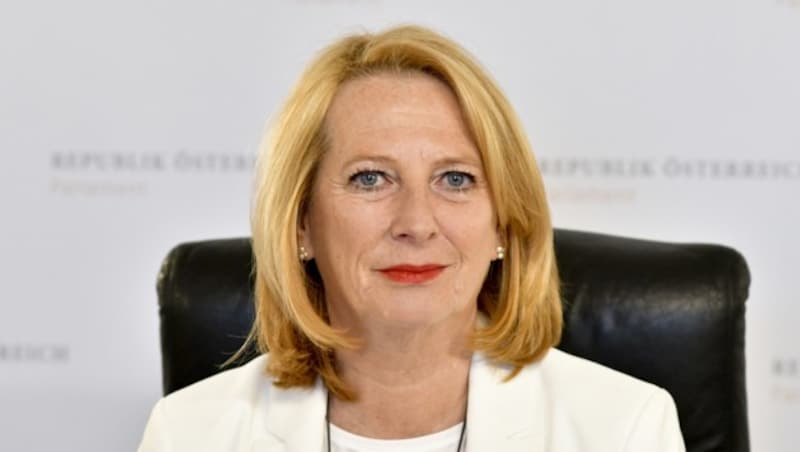Doris Bures (SPÖ) (Bild: APA/HERBERT NEUBAUER)