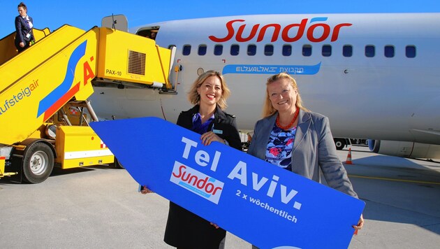 Flughafen-Chefin Bettina Ganghofer (rechts) freut sich über die neue Verbindung (Bild: Salzburg Airport)