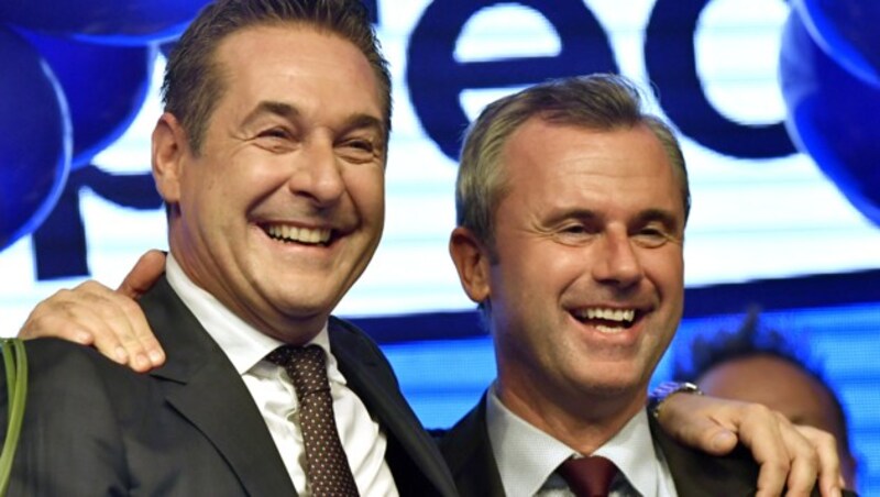 Hofer (rechts) über Strache: „Nicht alle Bande durchschneiden“ (Bild: APA/Hans Klaus Techt)