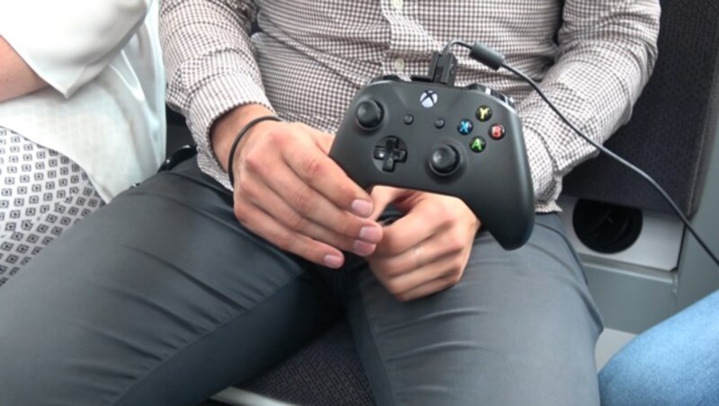 Der Controller für manuelles Steuern (Bild: krone.at)