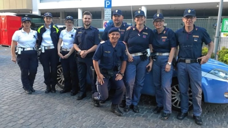 Heimo Bartlmä und Martin Macor mit den Kollegen aus Italien (Bild: LPD Kärnten)