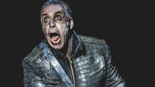 Die eindrucksvollen Konzerte der Rock-Band Rammstein sind fast überall ausverkauft. Frontmann Till Lindemann weist die Sex-Vorwürfe zurück. (Bild: Francesco Castaldo / Zuma / picturedesk.com)