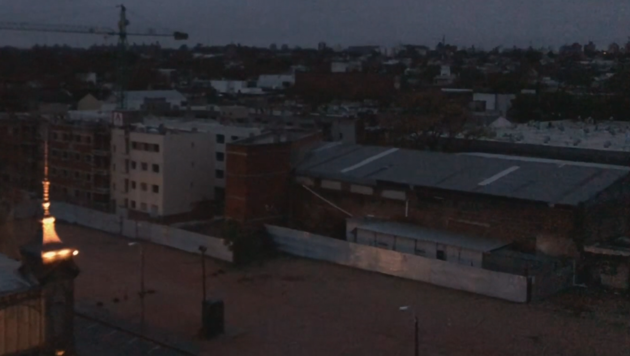 In Montevideo, der Hauptstadt Uruguays, blieben die Haushalte Sonntagfrüh finster. (Bild: AFP)