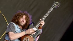 Mit der Liebe zur Musik: Wolfmother-Frontmann und -Gitarrist Andrew Stockdale lässt die Dinge im Leben gerne auf sich zukommen. (Bild: HERBERT P. OCZERET / APA / picturedesk.com)