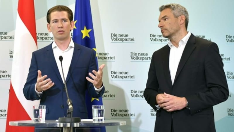 Bundeskanzler Sebastian Kurz und Innenminister Karl Nehammer (Bild: APA/Herbert Neubauer)