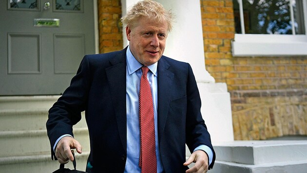 Boris Johnson ist bereits zwei Mal geschieden und hat vier eheliche und ein uneheliches Kind. Sein „kompliziertes“ Liebesleben ist immer wieder Thema in britischen Boulevardzeitungen. (Bild: AP)