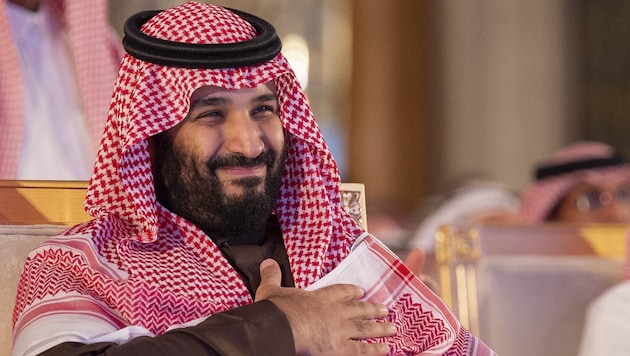 Der saudische Kronprinz Mohammed bin Salman hat für das Elektroauto-Projekt mit Foxconn Mittel aus dem Staatsfonds freigegeben. (Bild: AFP)