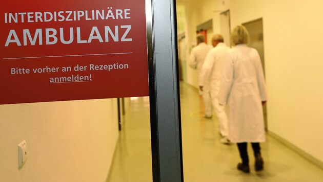 Grundsätzlich kommen für die Ausstellung von Impfbefreiungen alle Ambulanzen inländischer Krankenanstalten infrage. (Bild: Jürgen Radspieler)
