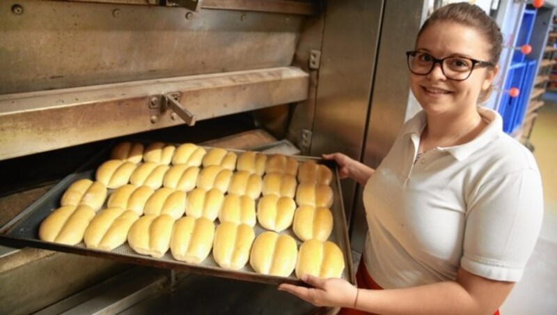 40 Grad: Alexandra Kranich von der gleichnamigen Bäckerei in St. Peter am Ottersbach. (Bild: Sepp Pail)