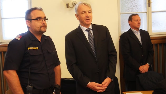Striedinger und Kulterer halten nun bei rund neun Jahren Haft. Ob Staatsanwalt Andreas Höbl mehr will, bleibt offen. (Bild: Uta Rojsek-Wiedergut)