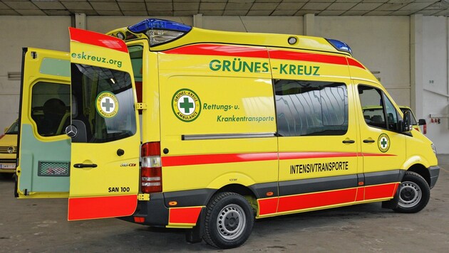 Grünes Kreuz - Rettungsdienst Wien (SYMBOLFOTO) (Bild: Kronen Zeitung)