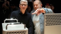 Tim Cook und Jony Ive (Bild: AP)