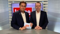 Harald Vilimsky im Talk mit Gerhard Koller (Bild: krone.tv)