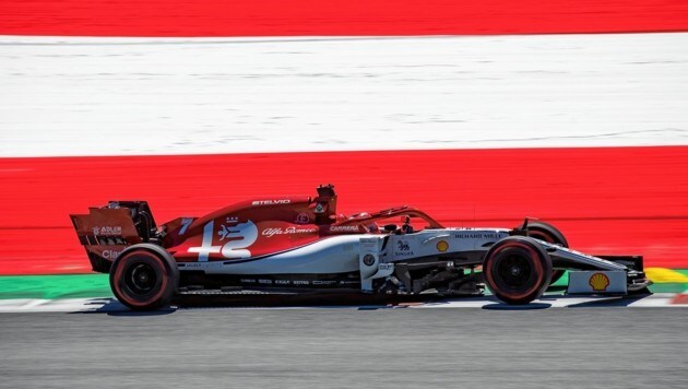 Ex-Weltmeister Kimi Raikkönen zieht im Alfa Romeo seine Runden. (Bild: AFP or licensors)