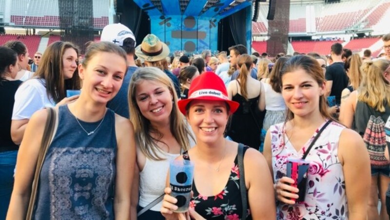 Nadine, Nadine, Tamara und Patricia freuen sich auf Ed Sheeran! (Bild: F. Pessentheiner)