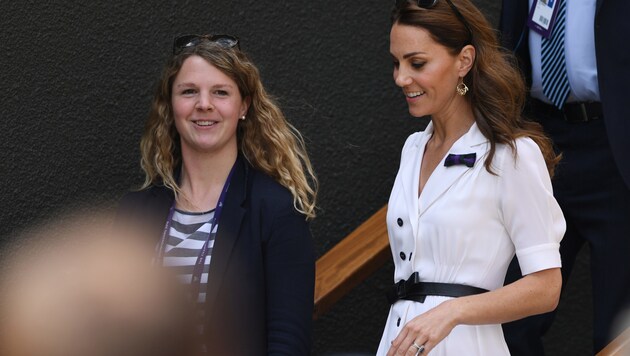 Herzogin Kate in strahlendem Weiß in Wimbledon (Bild: AFP)