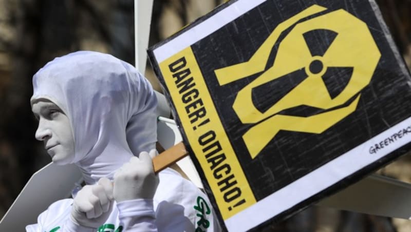 Greenpeace-Protest gegen Atomkraft in Moskau (Bild: AFP)