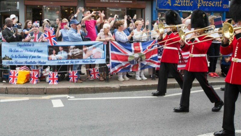 Parade der Queen‘s Guards (Bild: AP)