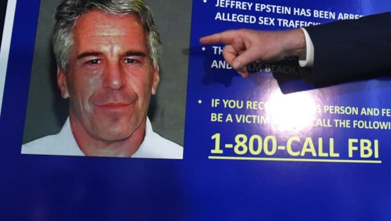 Staatsanwalt Geoffrey Berman gab die Anschuldigungen gegen Jeffrey Epstein bekannt. (Bild: AFP)