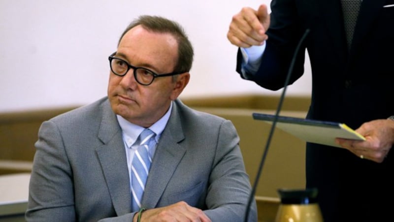 Kevin Spacey bei der Anhörung in Nantucket. (Bild: AP)