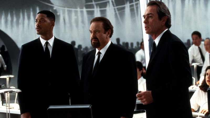 Will Smith, Rip Torn und Tommy Lee Jones in „Men in Black“ (Bild: PHOTO PRESS SERVICE Vienna)