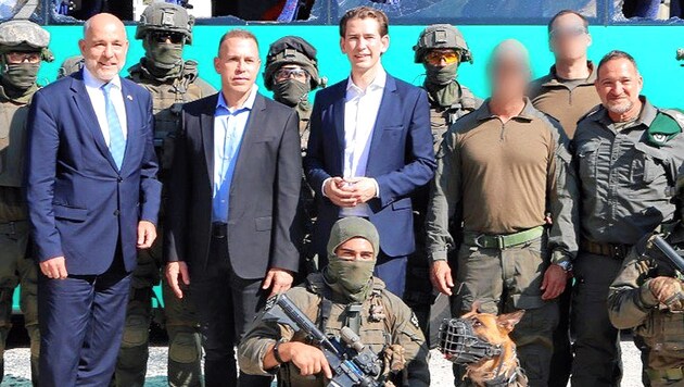 Sebastian Kurz inspizierte die Spezialeinheit Yaman. (Bild: ÖVP/Arno Melicharek)