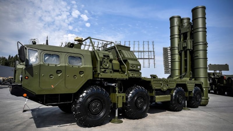 Eine Einheit des russischen S-400-Raketenabwehrsystems (Bild: AFP )