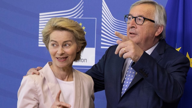 Ursula von der Leyen und Jean-Claude Juncker (Bild: AP)