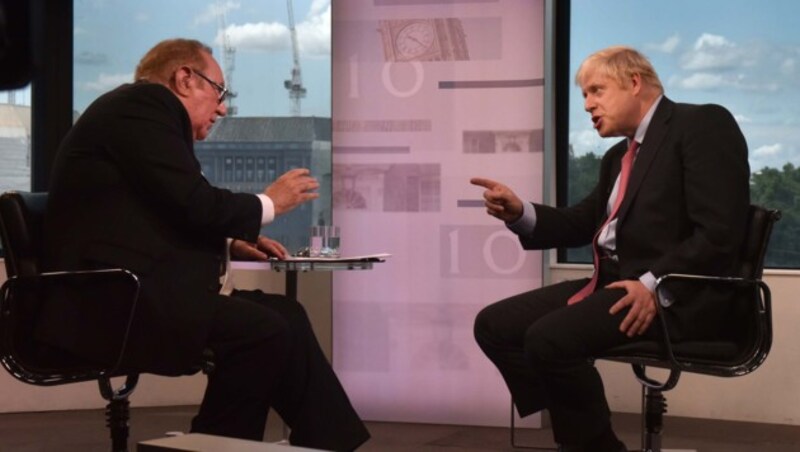 Im Interview mit BBC-Moderator Andrew Neil offenbarte Boris Johnson grobe Wissenslücken zu seinem Brexit-Plan. (Bild: BBC)